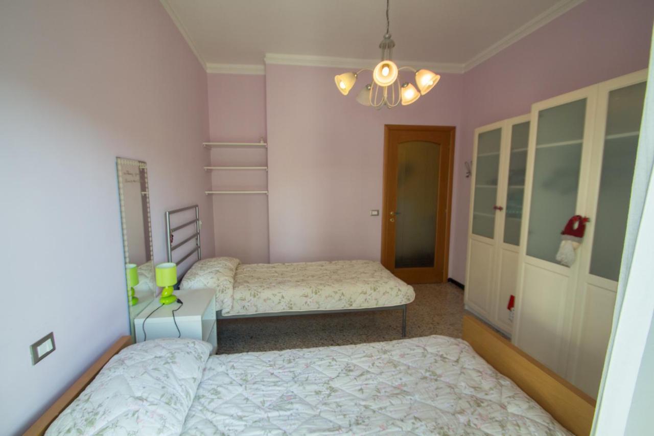 Yellow House Savona Exterior photo